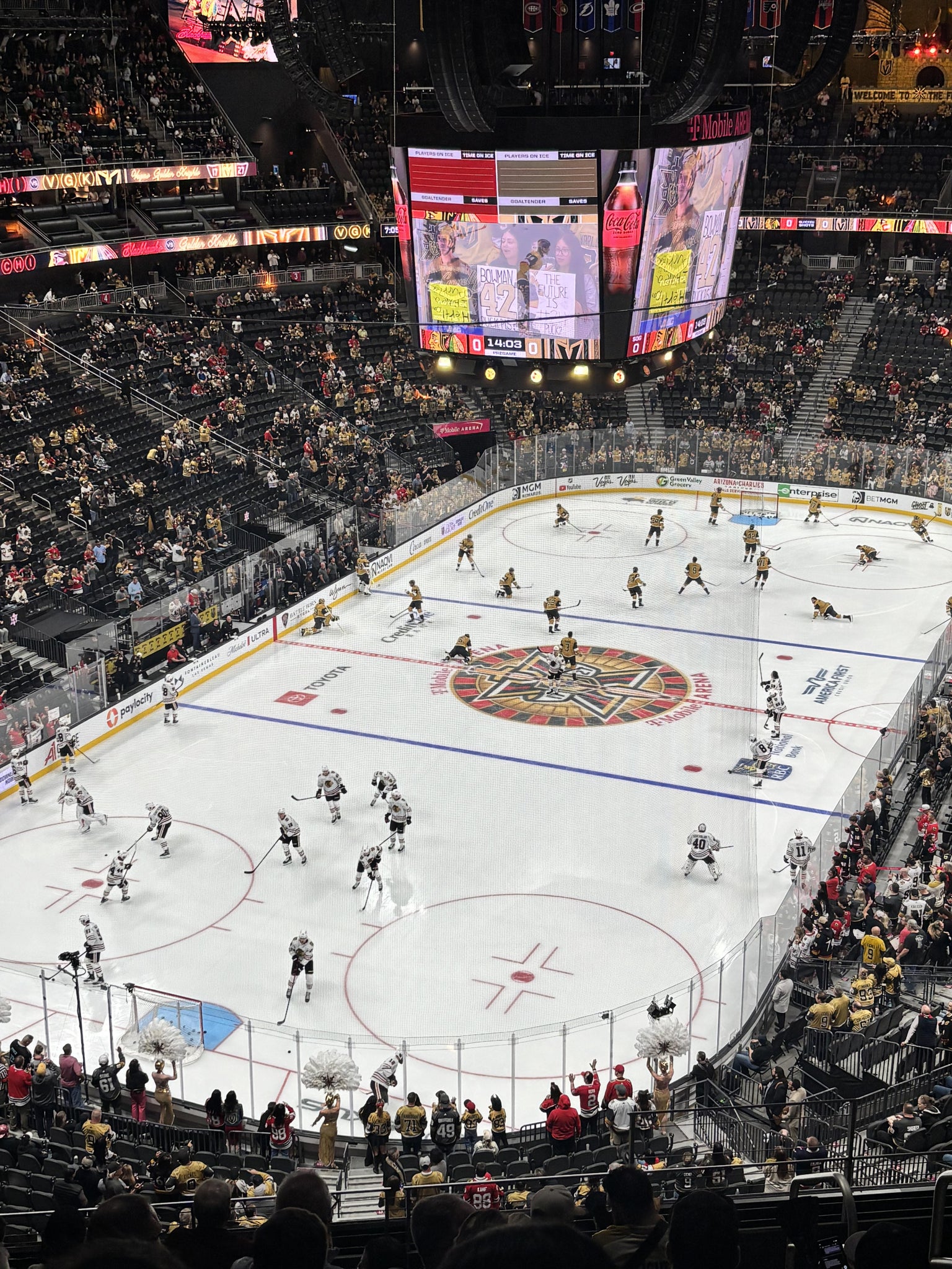 Vue réelle des fans prise de la Section 216 au site T-Mobile Arena par Wendy B