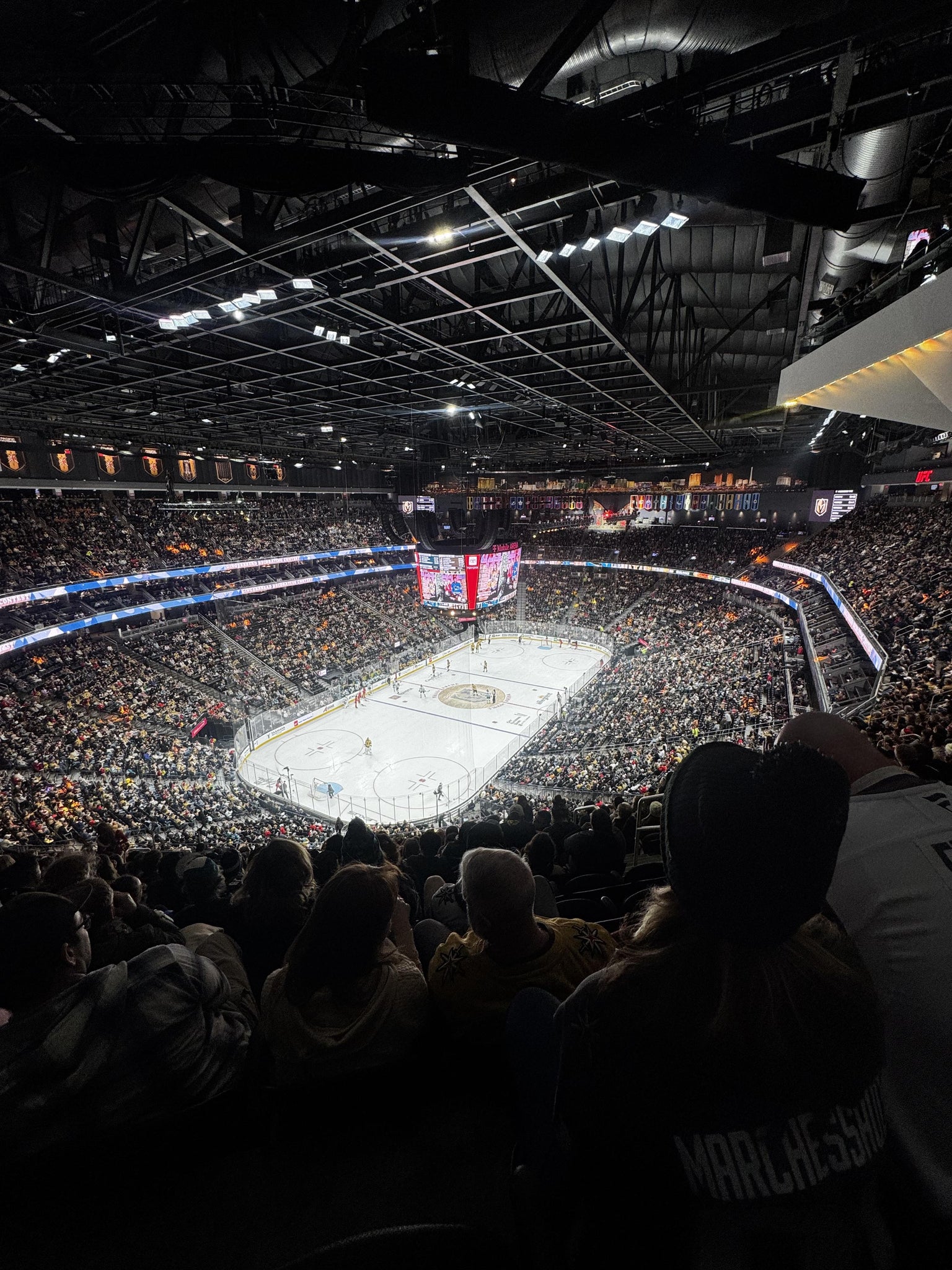 Vue réelle des fans prise de la Section 217 au site T-Mobile Arena par Cade R
