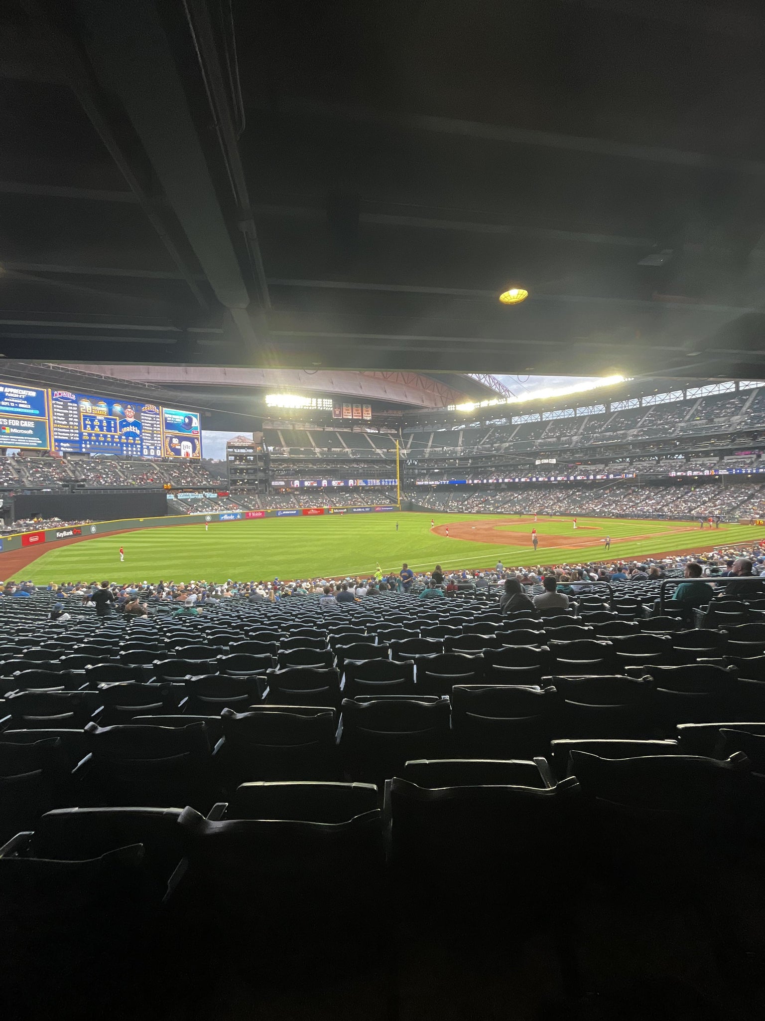 Vue réelle des fans prise de la Section 146 au site T-Mobile Park par Tiernan H