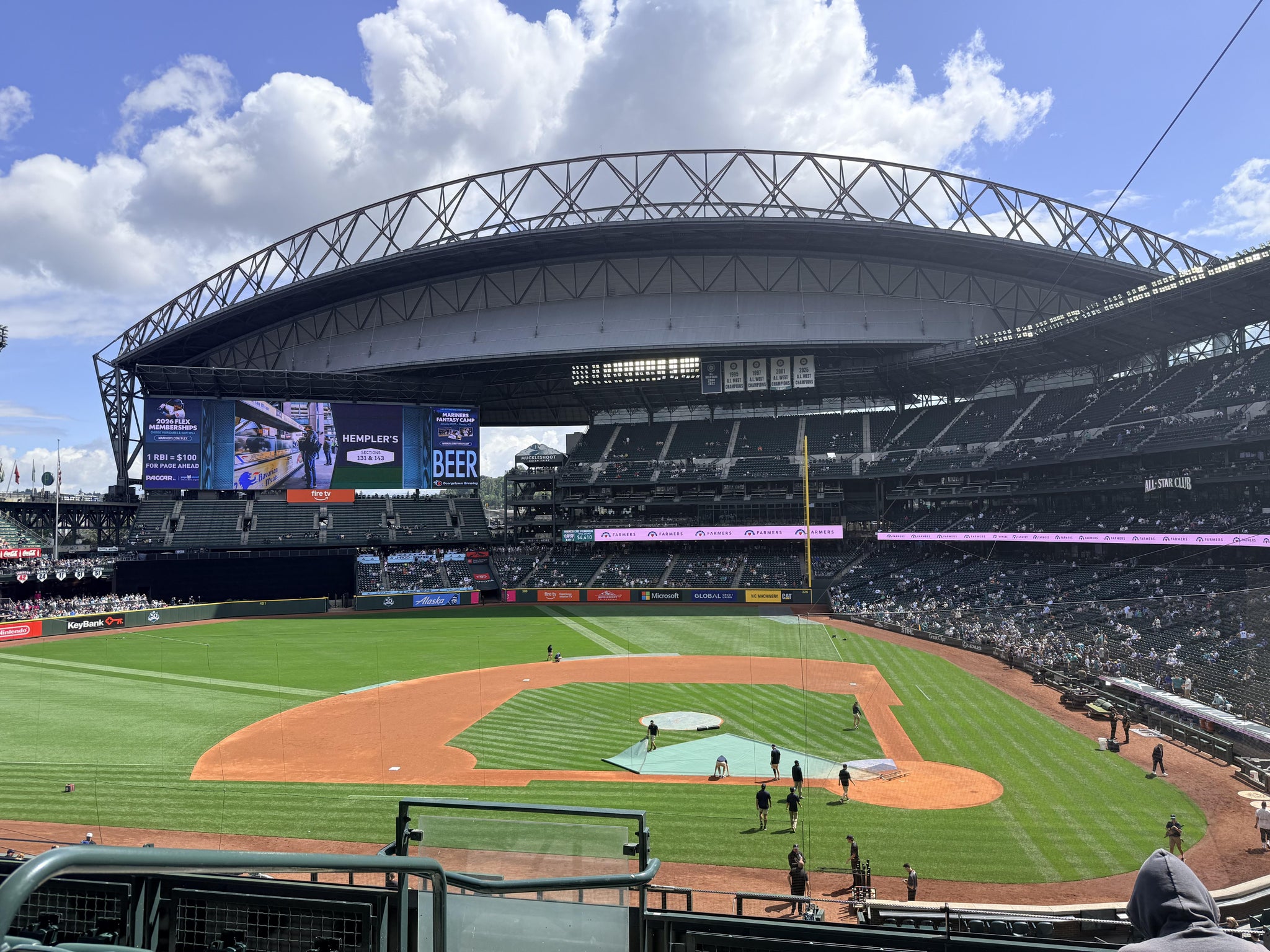 Vue réelle des fans prise de la Section 234 au site T-Mobile Park par Jason C