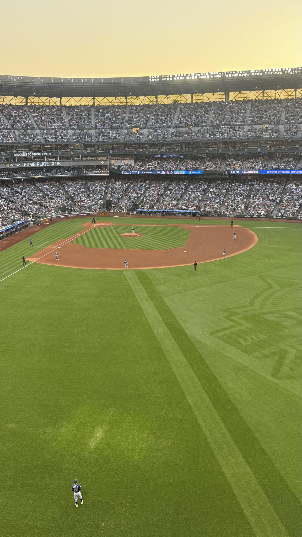 Vue réelle des fans prise de la Section 307 au site T-Mobile Park par Nathan R