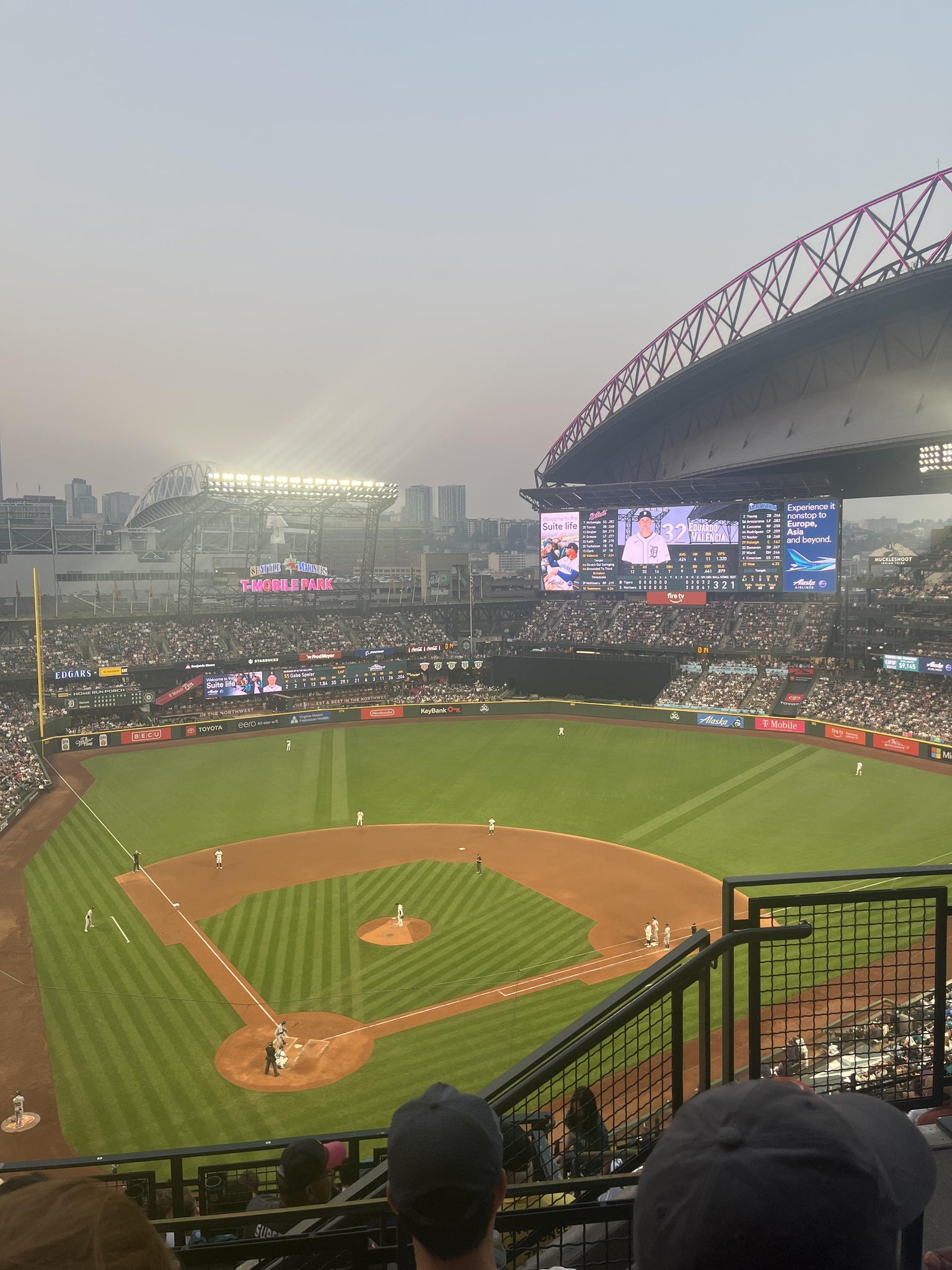 Vue réelle des fans prise de la Section 328 au site T-Mobile Park par Austin G