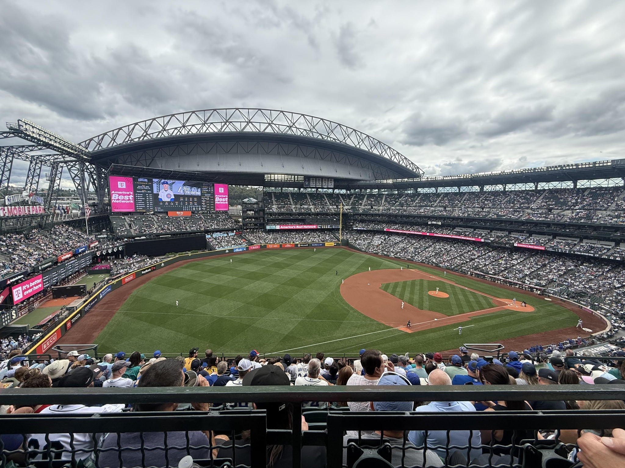 Vue réelle des fans prise de la Section 344 au site T-Mobile Park par Kameron P