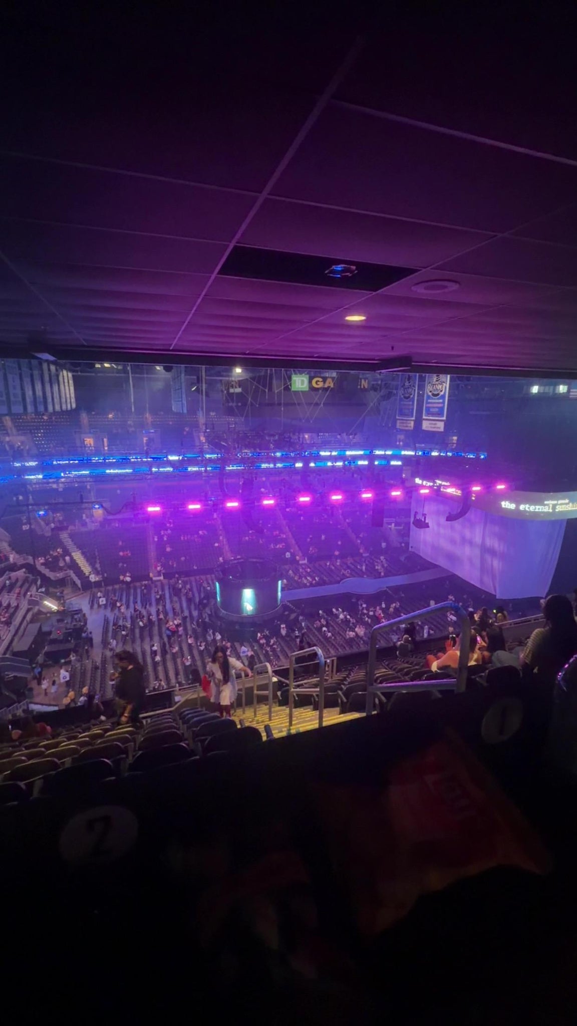 Vue réelle des fans prise de la Balcony 303 au site TD Garden par Hailey H