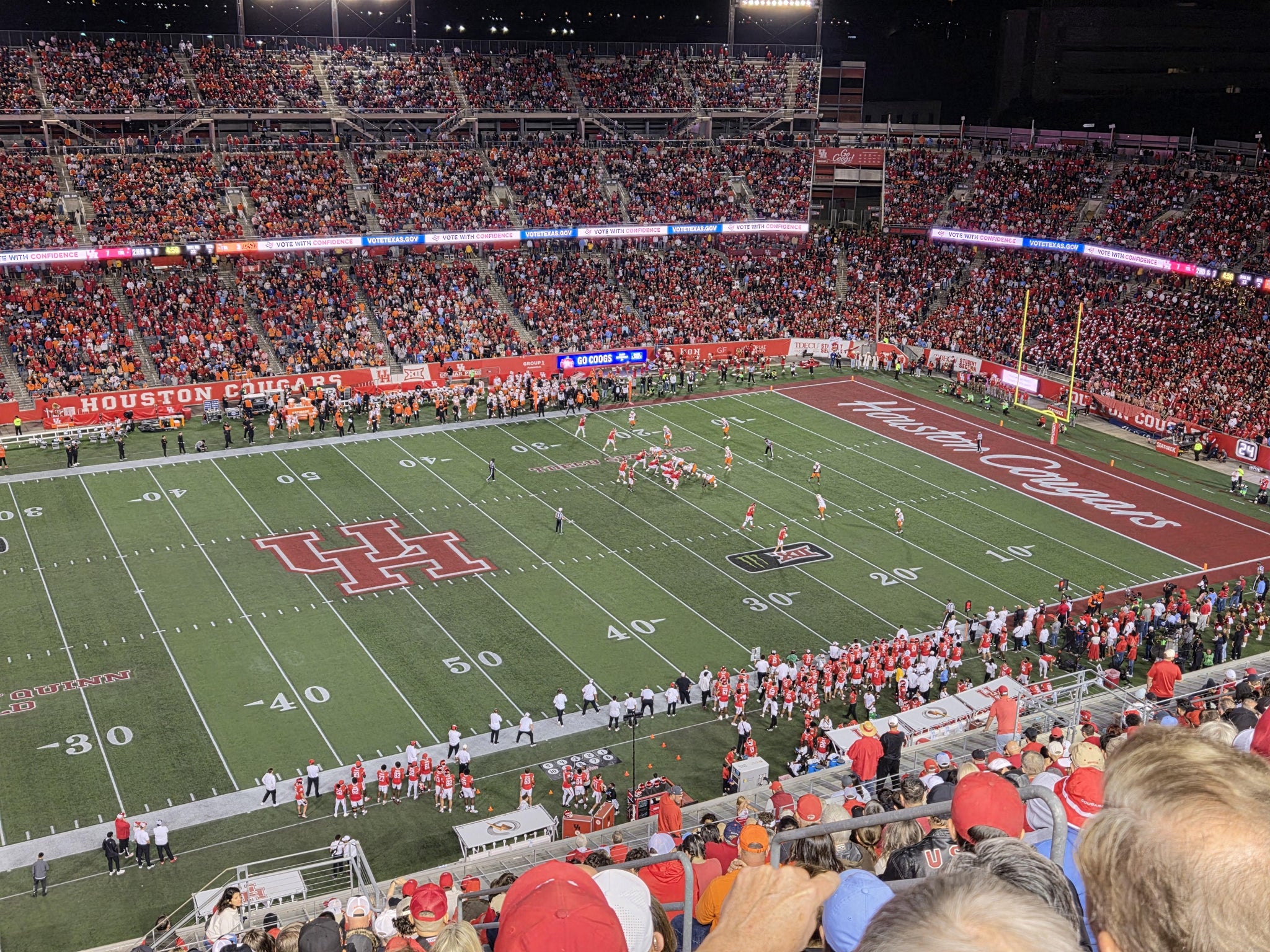 Vue réelle des fans prise de la Section 310 au site TDECU Stadium par Michael L