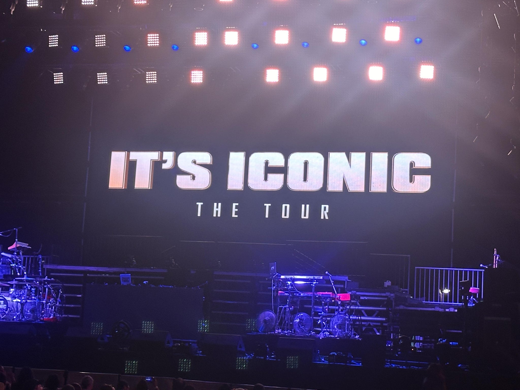 Real Fan View taken from Section 102 at Talking Stick Resort Amphitheatre by Tara R