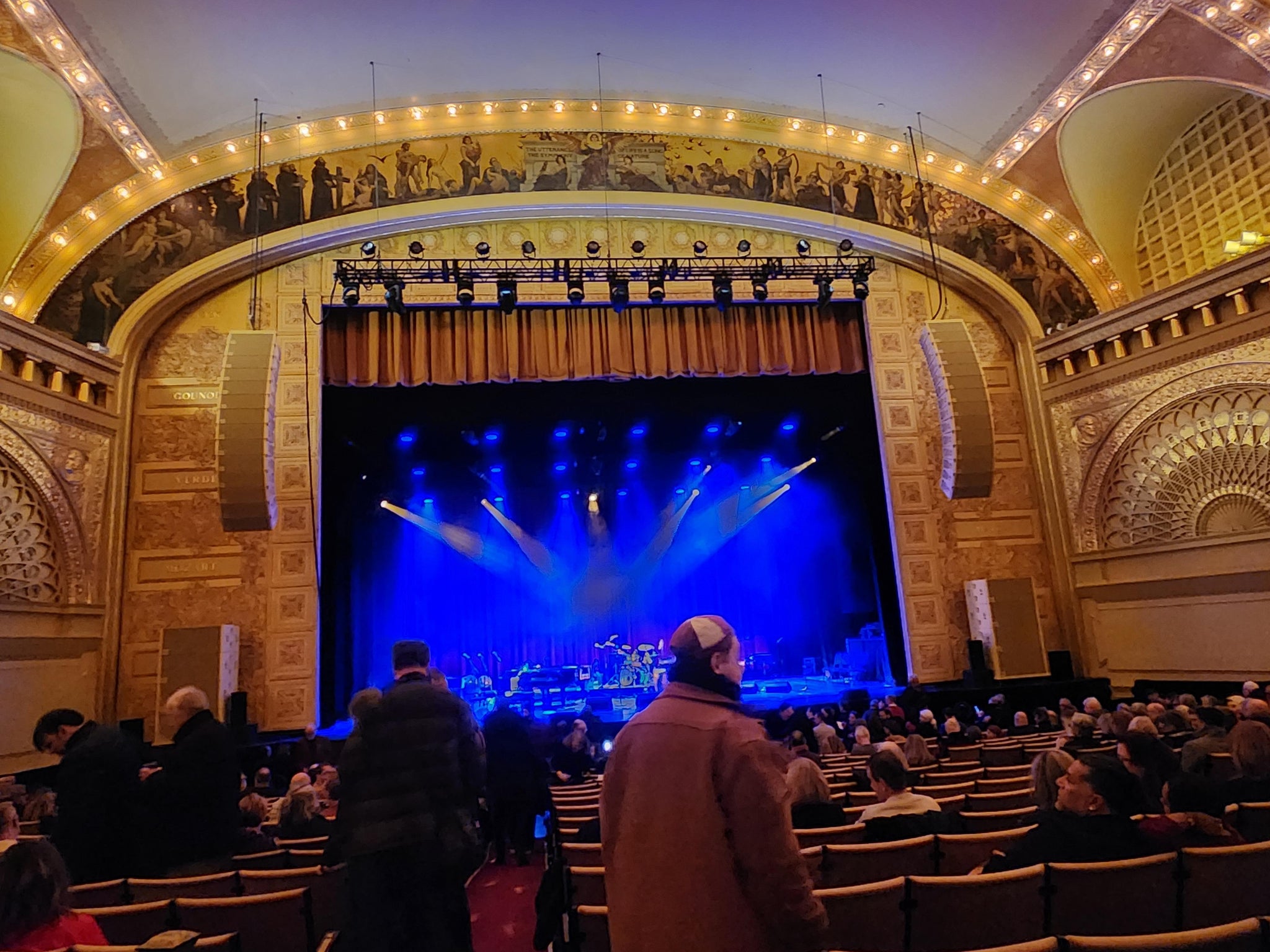 Vue réelle des fans prise de la Orchestra Center au site The Auditorium Theatre - Chicago par Rick S