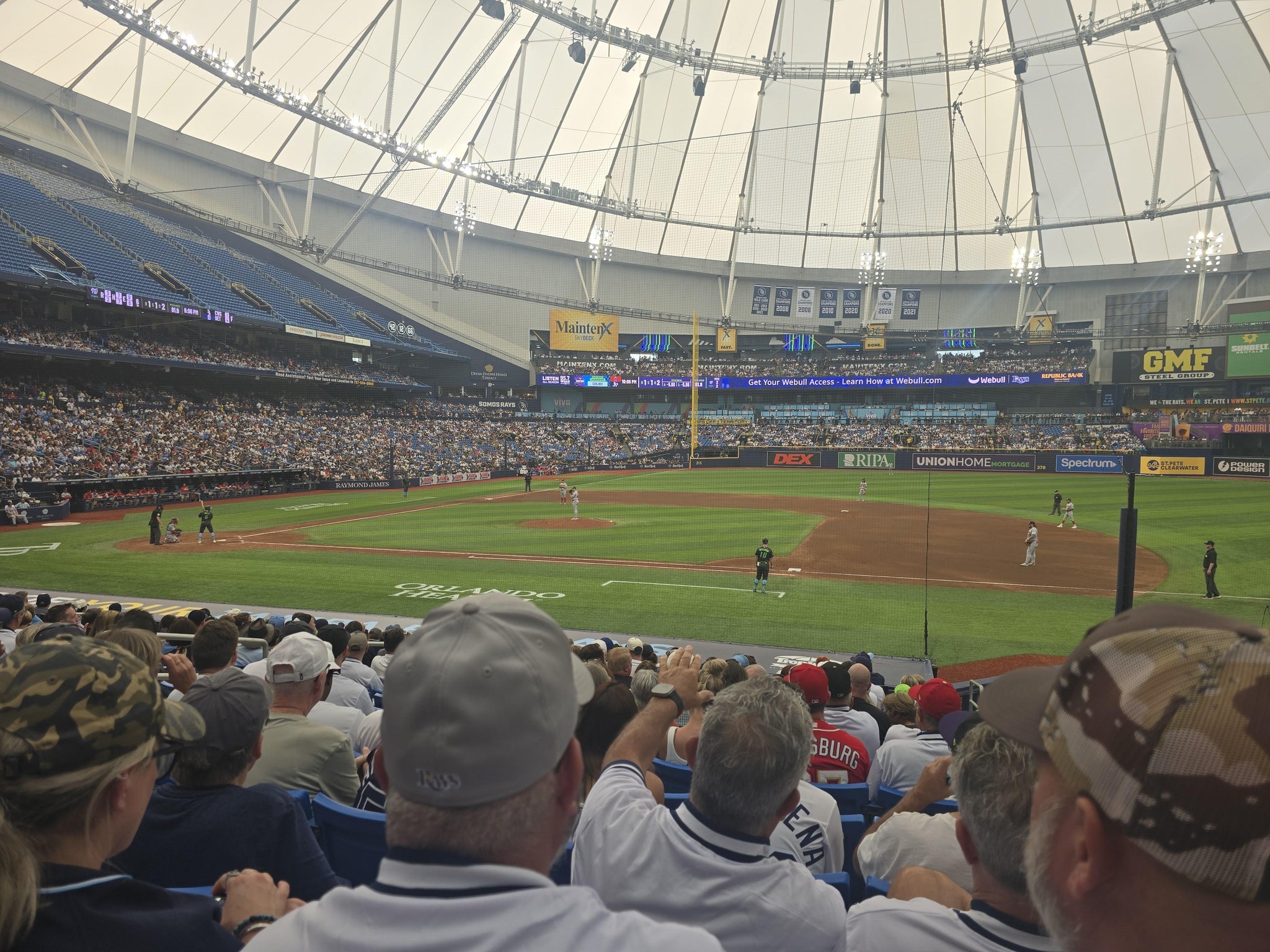 Vue réelle des fans prise de la Section 118 au site Tropicana Field par Aryn S