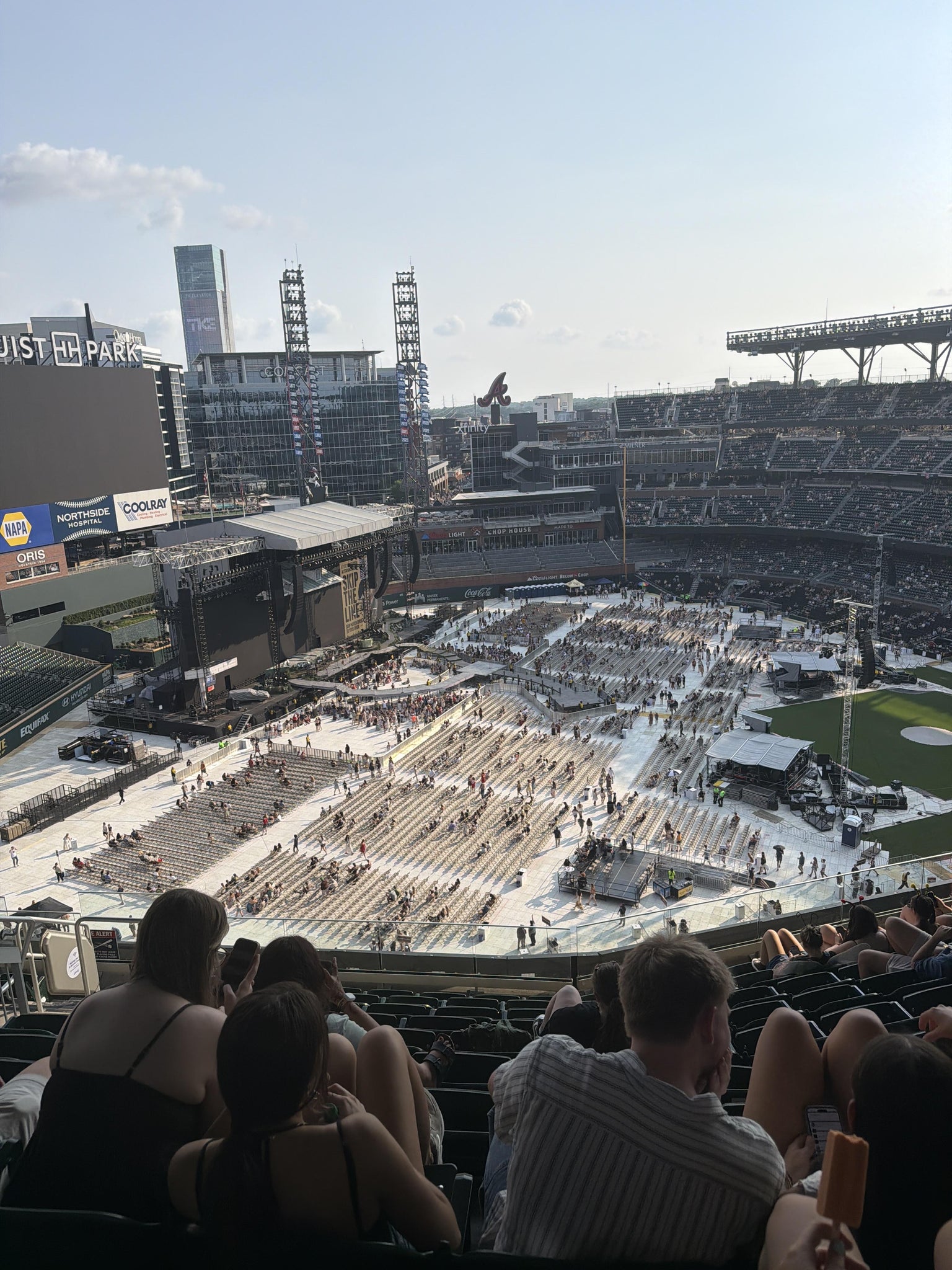 Vue réelle des fans prise de la Section 439 au site Truist Park par Ella grace L