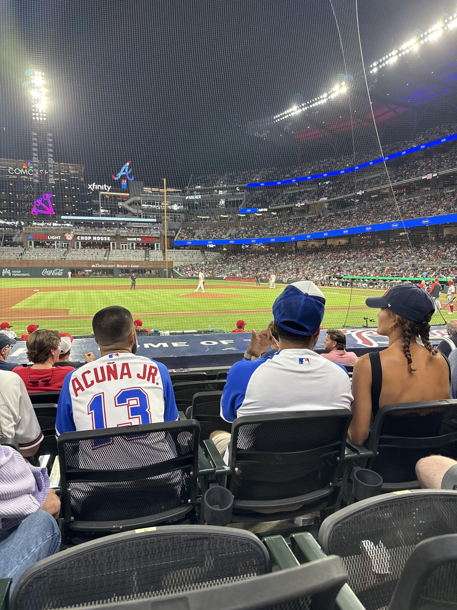 Vue réelle des fans prise de la Dugout Infield 32 au site Truist Park par Jamie G