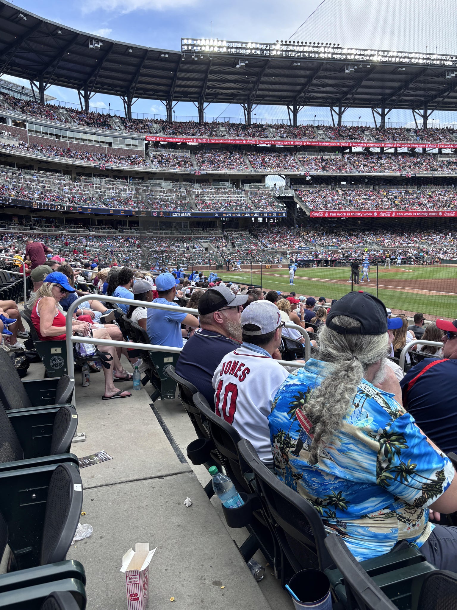 Vue réelle des fans prise de la Dugout Reserved 14 au site Truist Park par Anonymous User