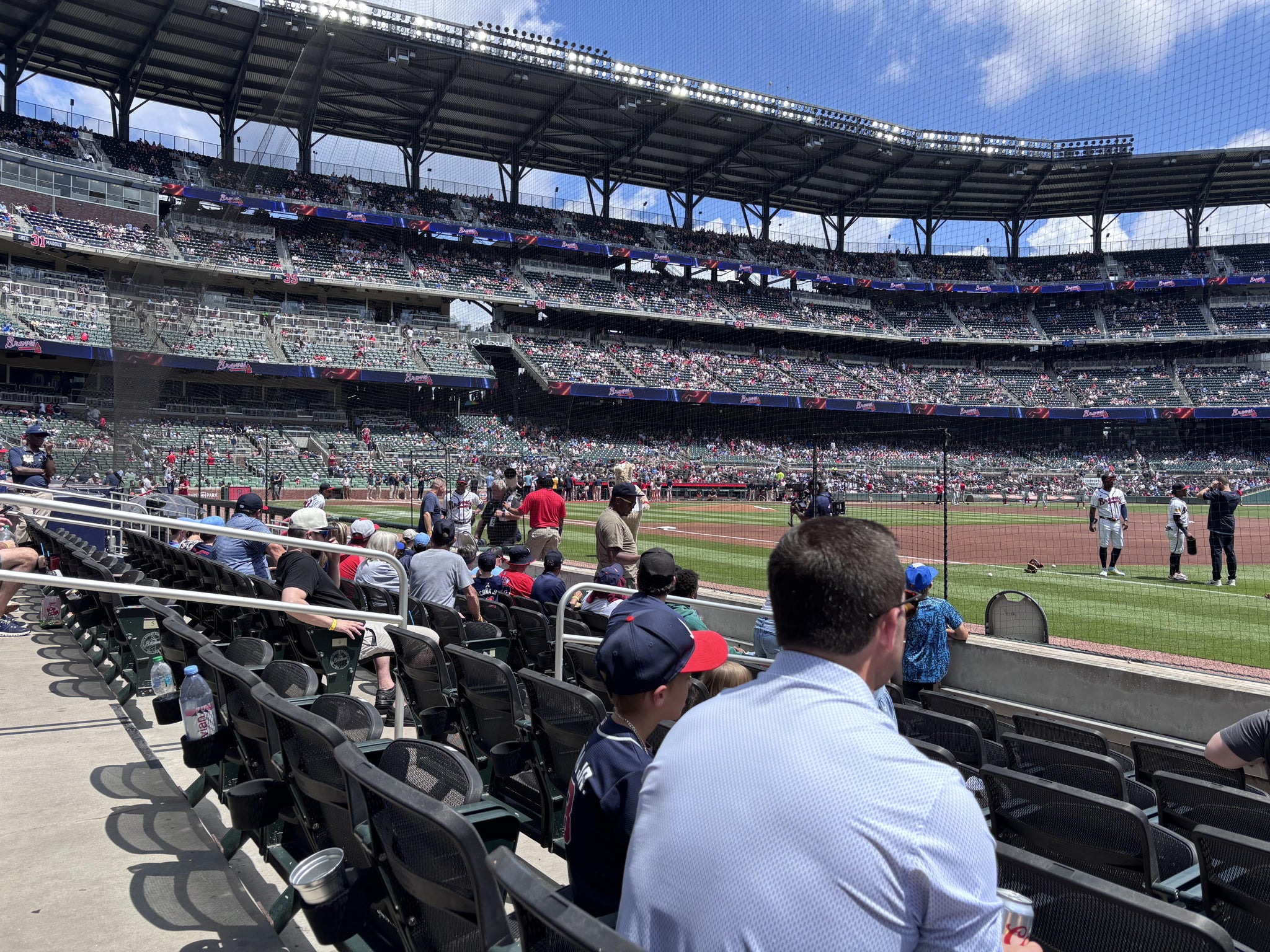 Vue réelle des fans prise de la Dugout Reserved 15 au site Truist Park par Telly P