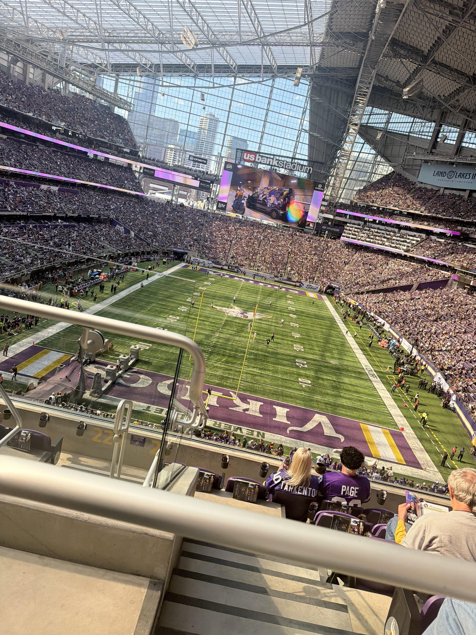 Vue réelle des fans prise de la Section 223 au site U.S. Bank Stadium par Kaitlyn J