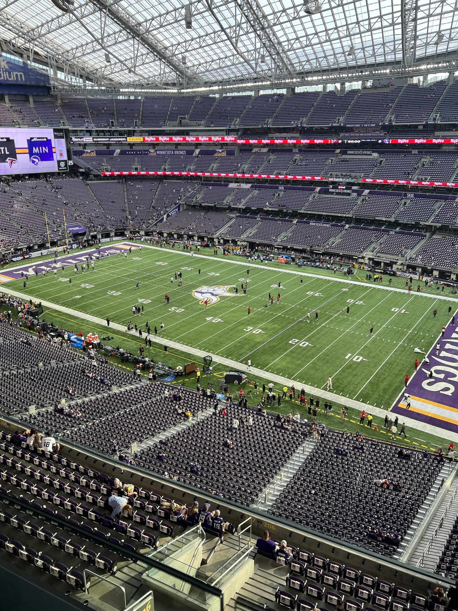 Vue réelle des fans prise de la Section 308 au site U.S. Bank Stadium par Mason M