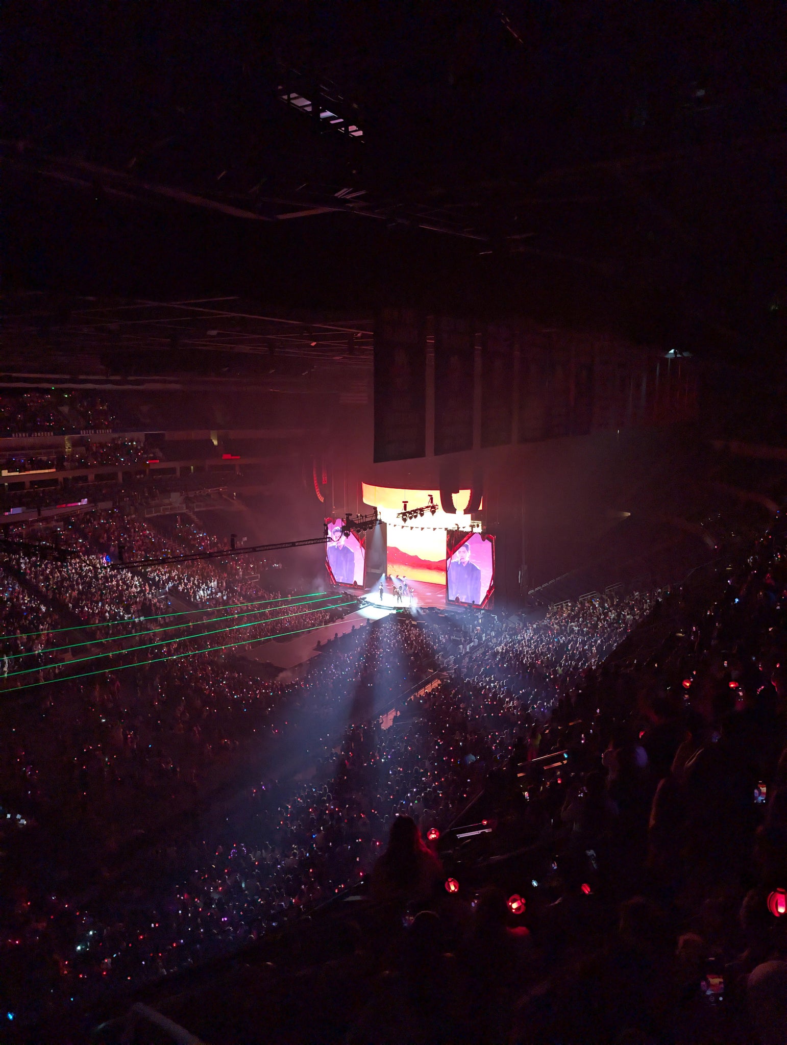 Vue réelle des fans prise de la Section 309 au site UBS Arena par Alexis W