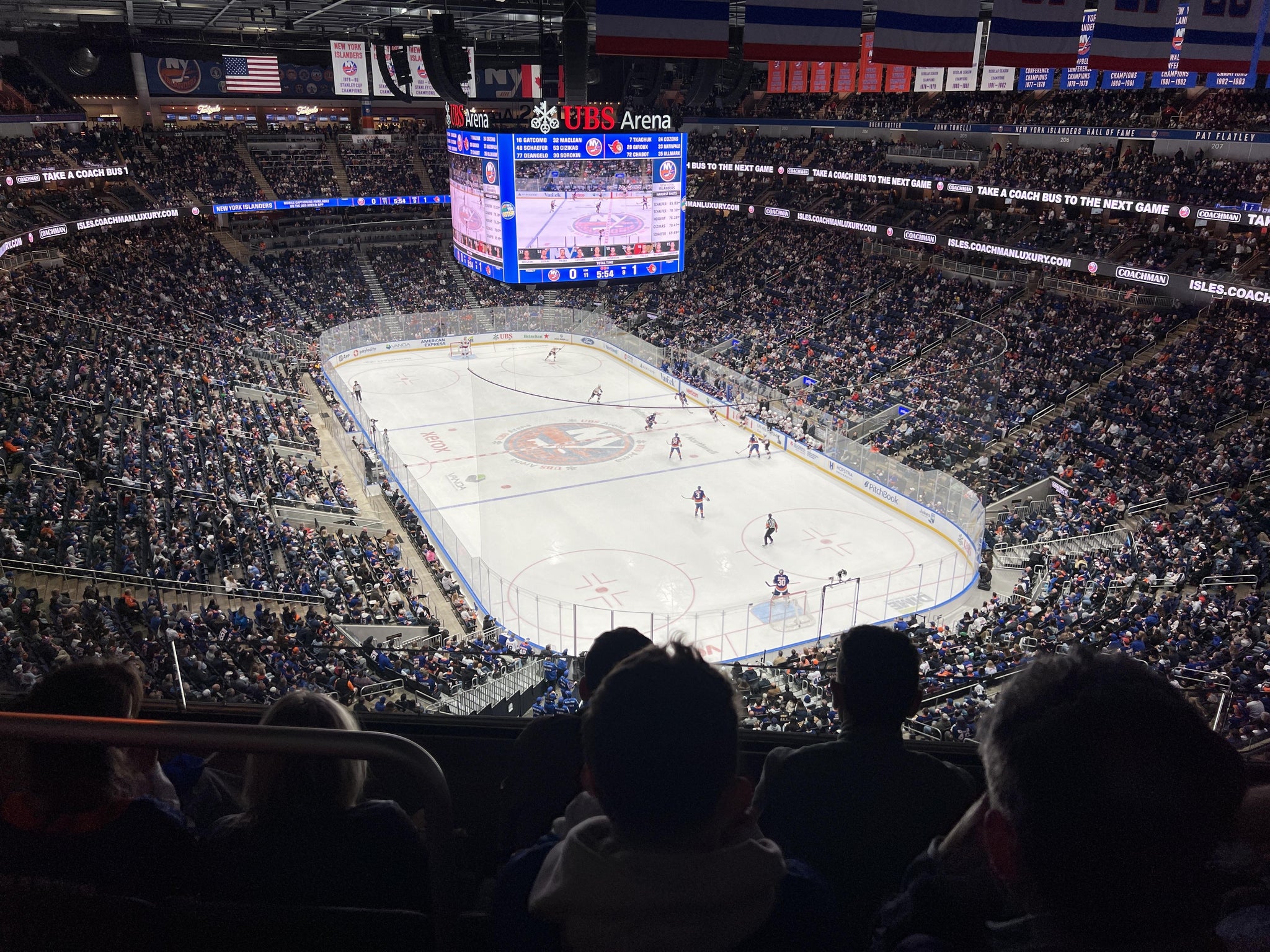 Vue réelle des fans prise de la Section 315 au site UBS Arena par Eric W