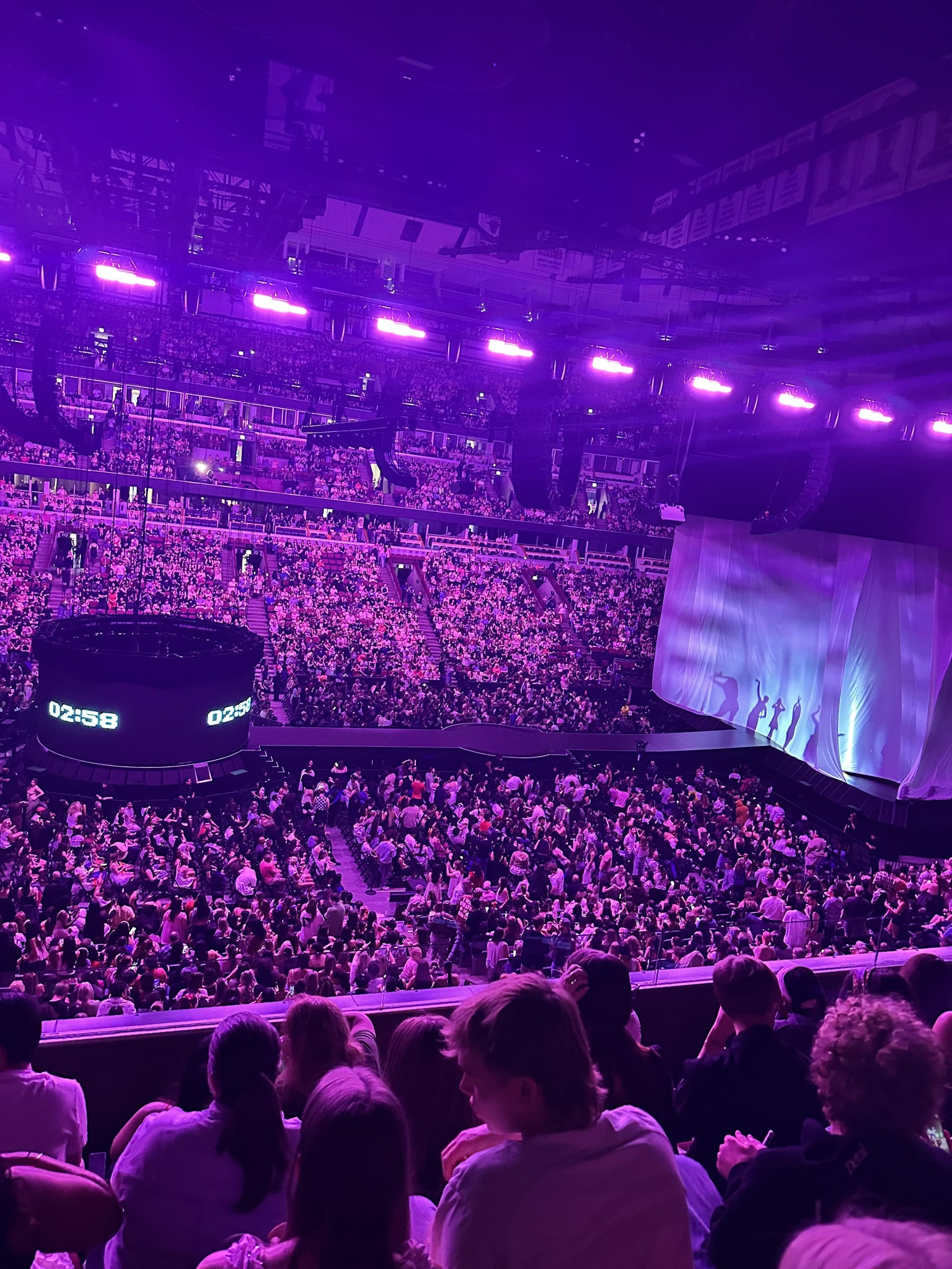 Real Fan View taken from Section 201 at United Center by Noam y E