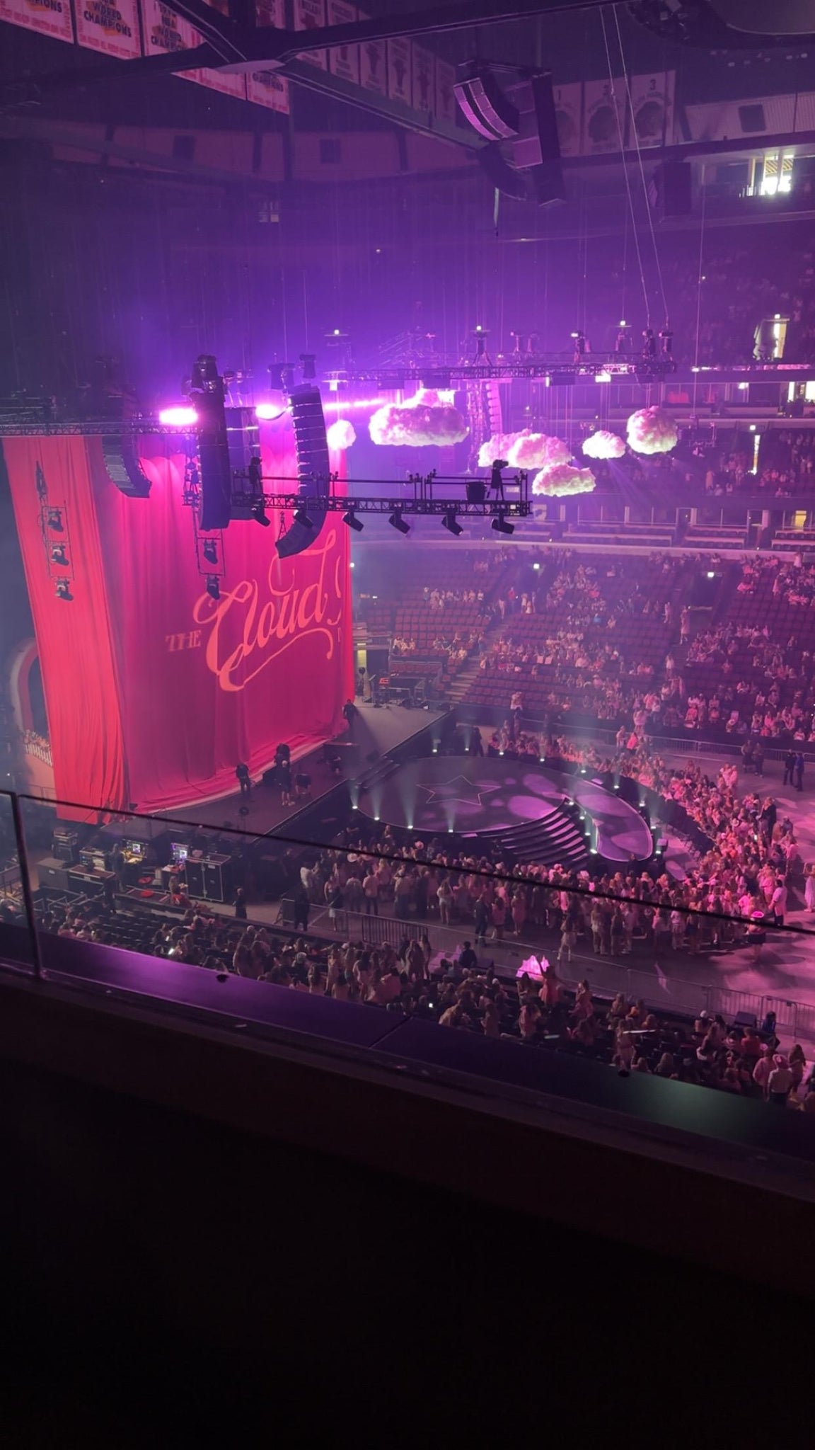 Vue réelle des fans prise de la Section 317 au site United Center par Jill P