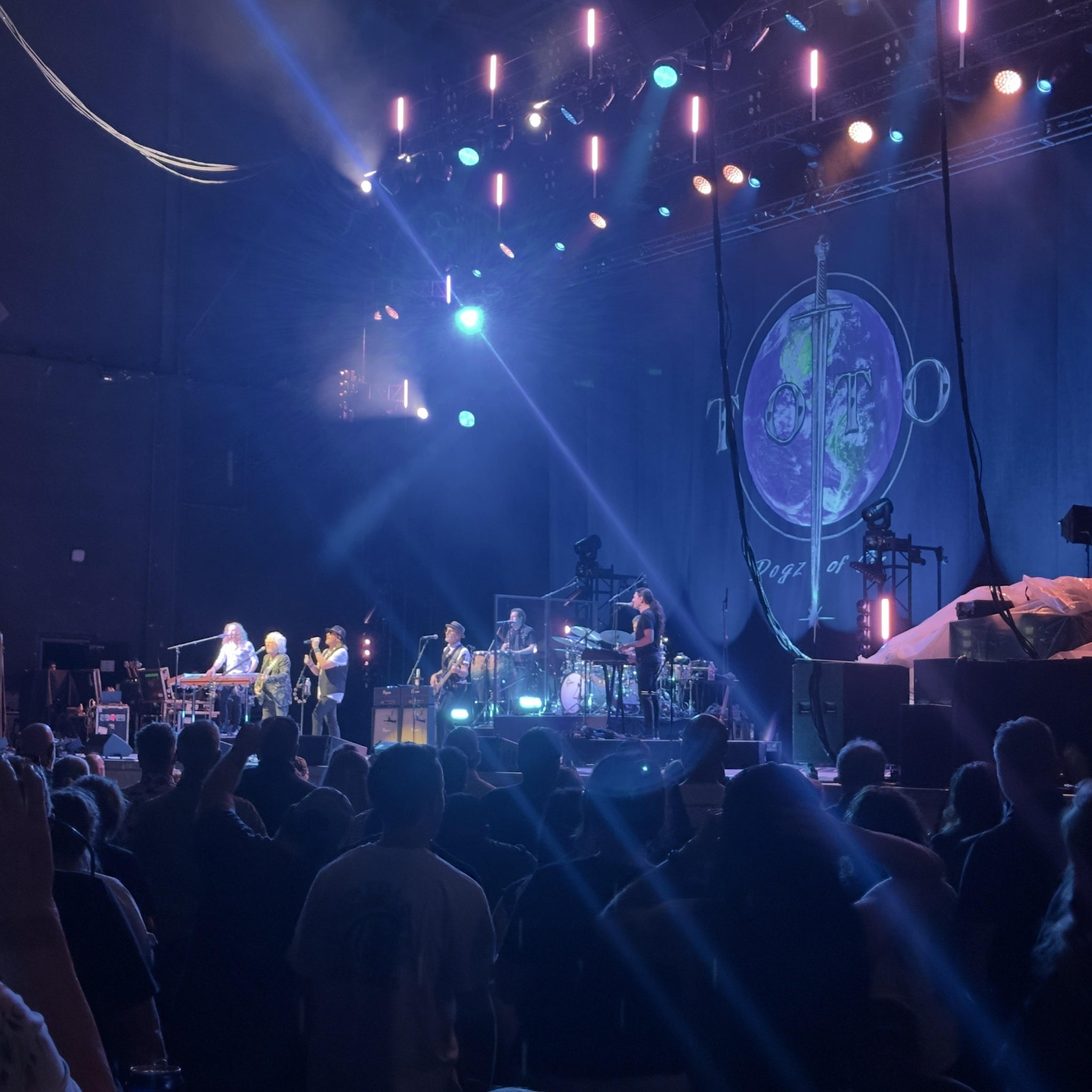 Vue réelle des fans prise de la Section 201 au site Utah First Credit Union Amphitheatre par Yaneir A