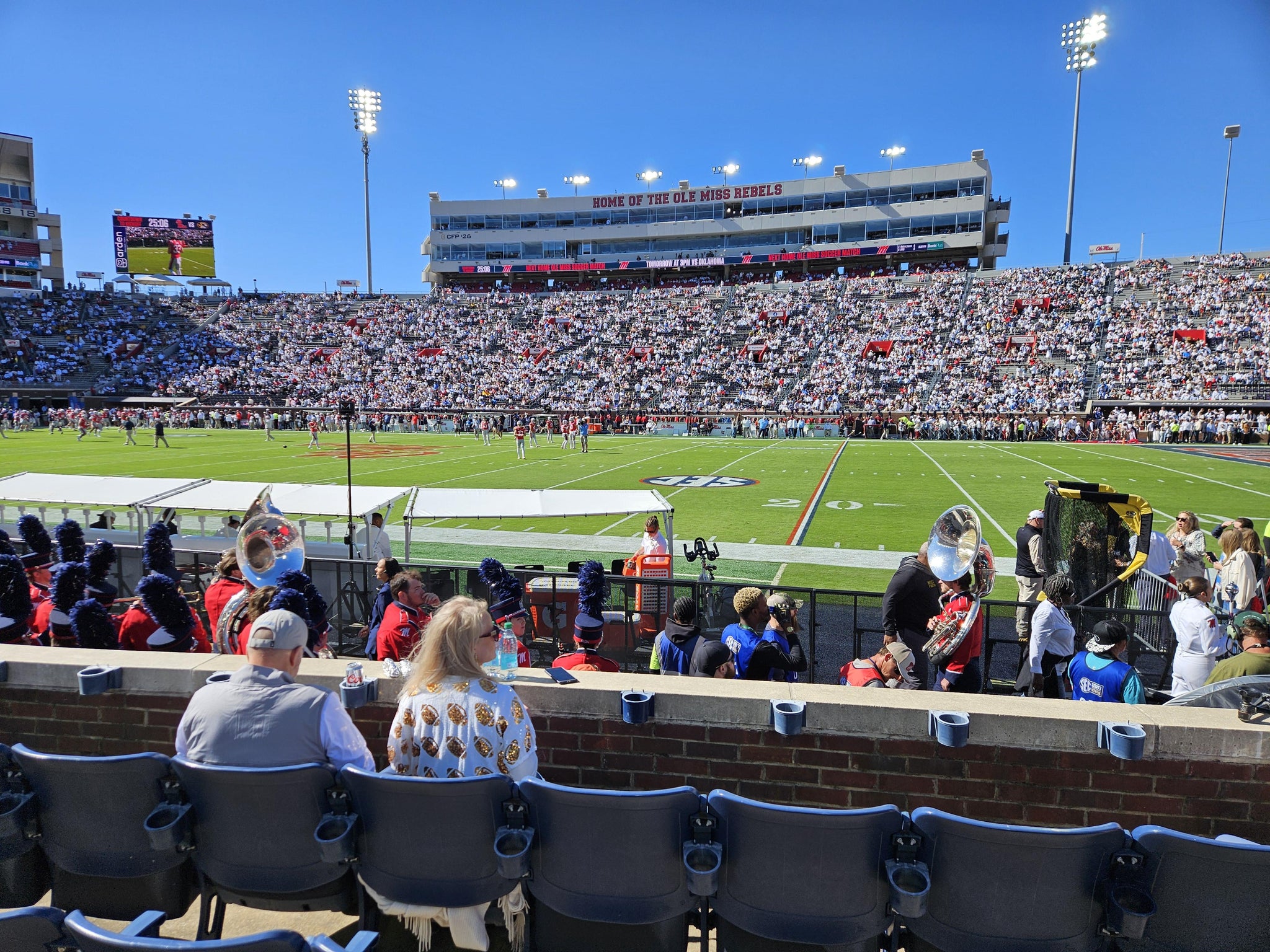 Vue réelle des fans prise de la Section M au site Vaught Hemingway Stadium par Nathan S