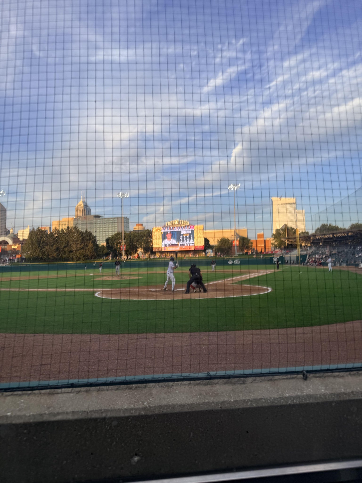 Vue réelle des fans prise de la Section 111 au site Victory Field par Rebecca R