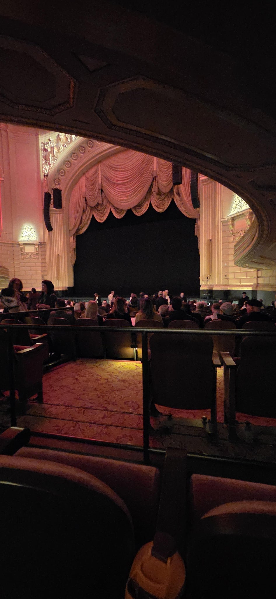 Vue réelle des fans prise de la Section OR au site War Memorial Opera House par Lindsey B