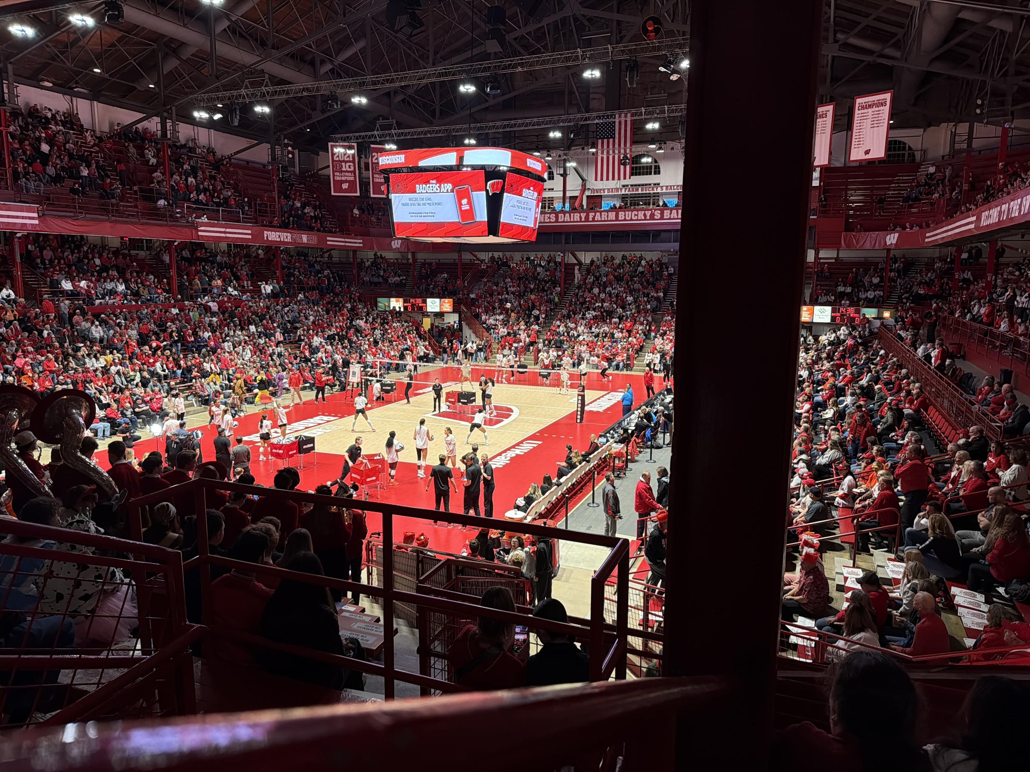 Vue réelle des fans prise de la Section J au site Wisconsin Field House par Jeremy G