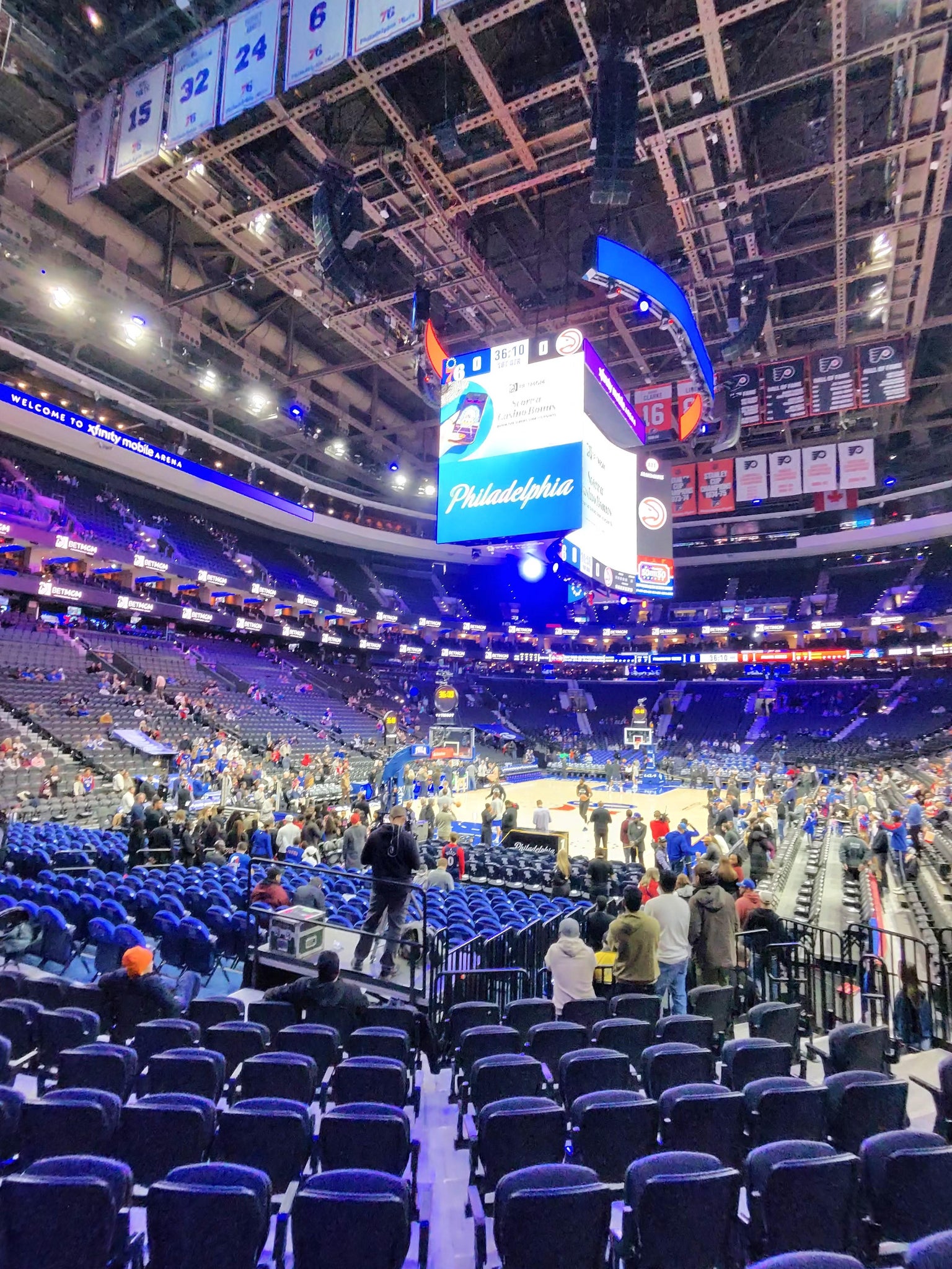 Vue réelle des fans prise de la Section 109 au site Xfinity Mobile Arena par Erik S