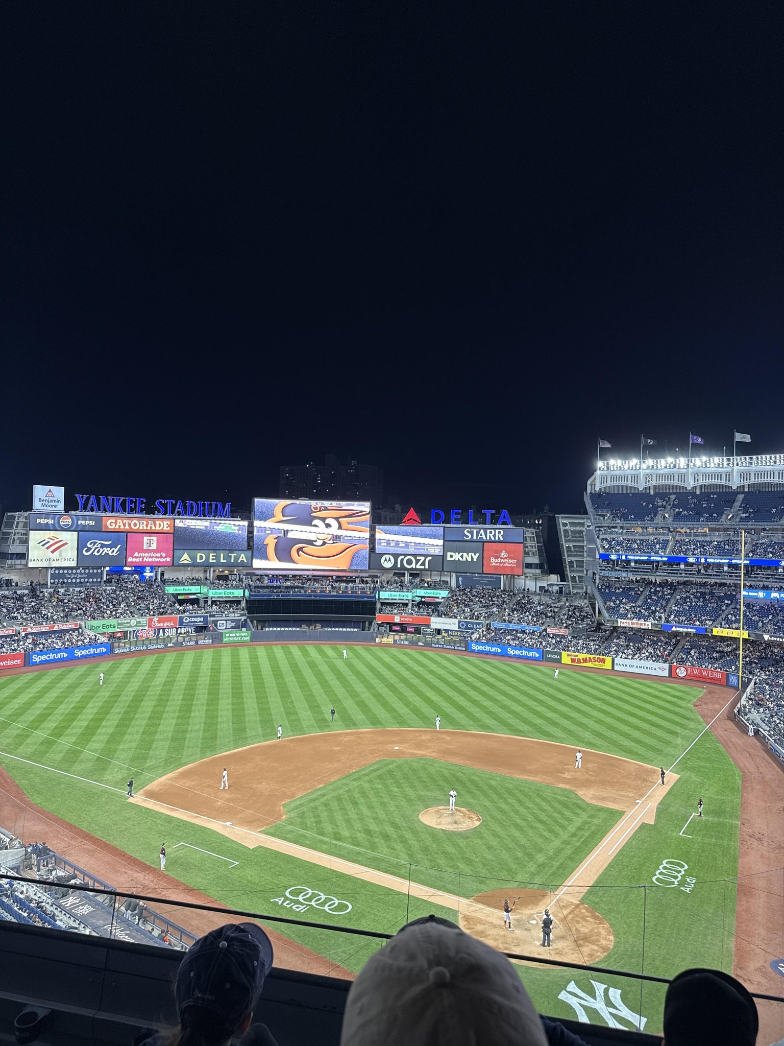 Vue réelle des fans prise de la Section 321 au site Yankee Stadium par Chloe G