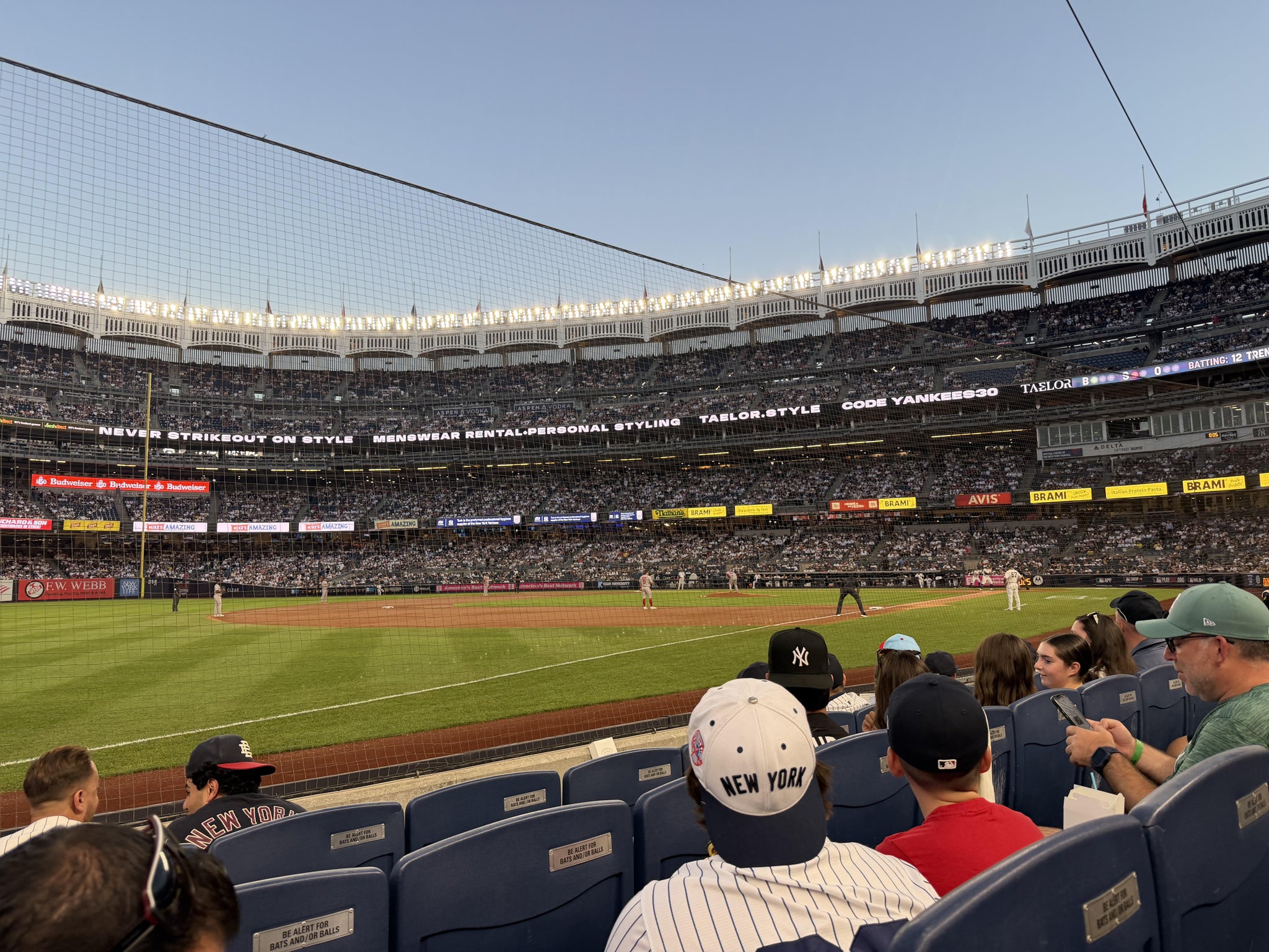 Vue réelle des fans prise de la Champions Suite 28 au site Yankee Stadium par Thomas R