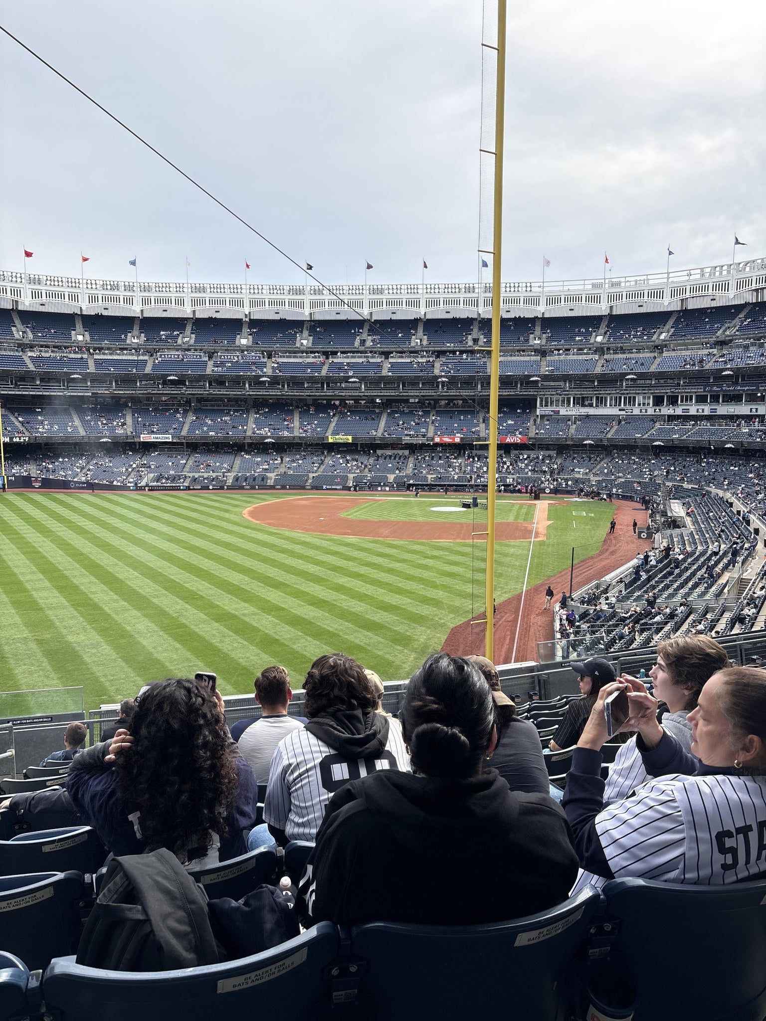 Vue réelle des fans prise de la Main Level 233 B au site Yankee Stadium par Edward P