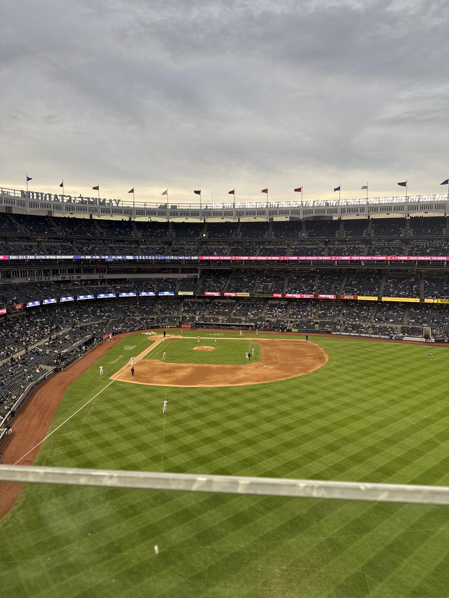 Vue réelle des fans prise de la Terrace Level 305 au site Yankee Stadium par Marc S