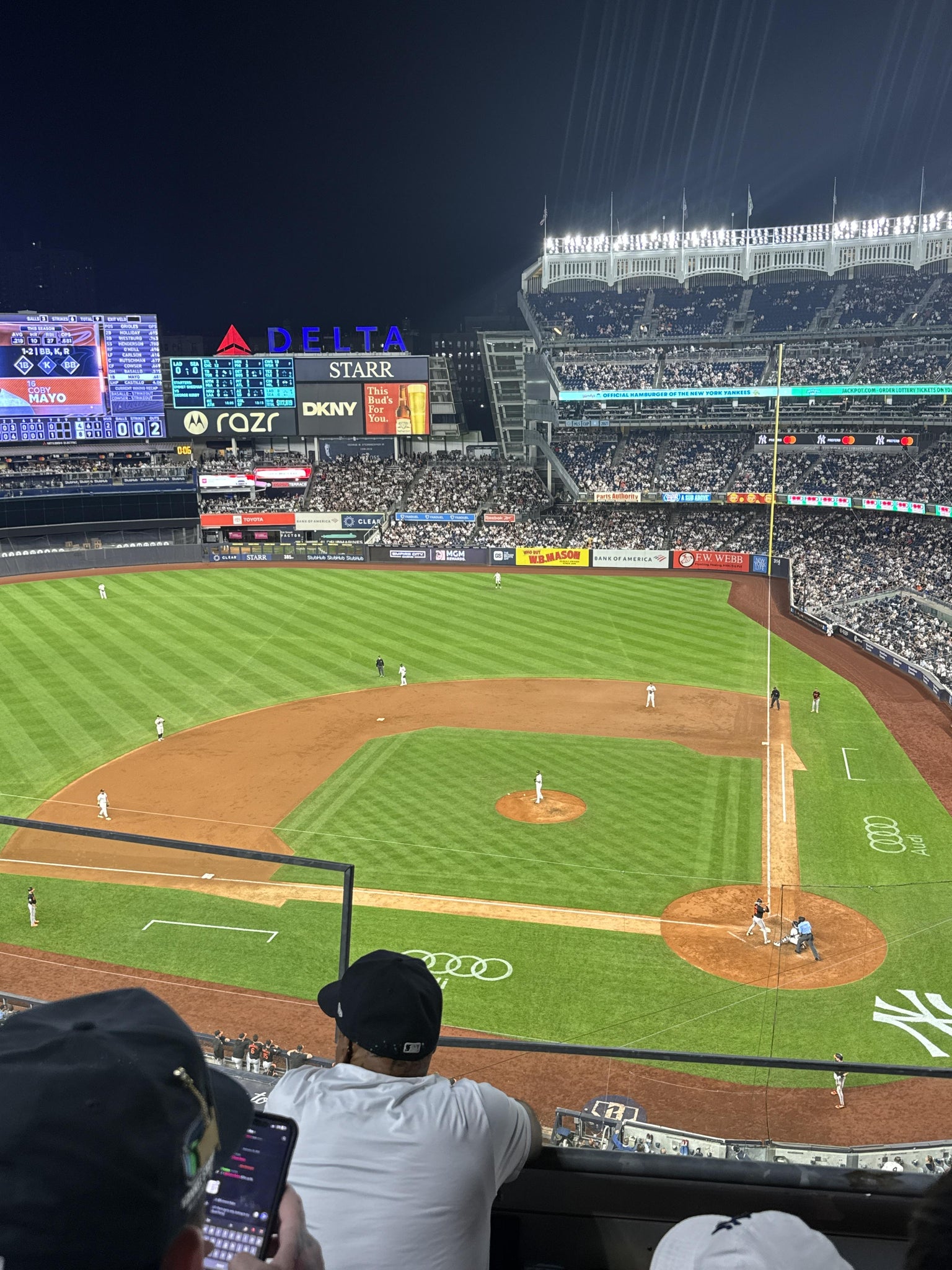Vue réelle des fans prise de la Terrace Level 322 au site Yankee Stadium par Jack M