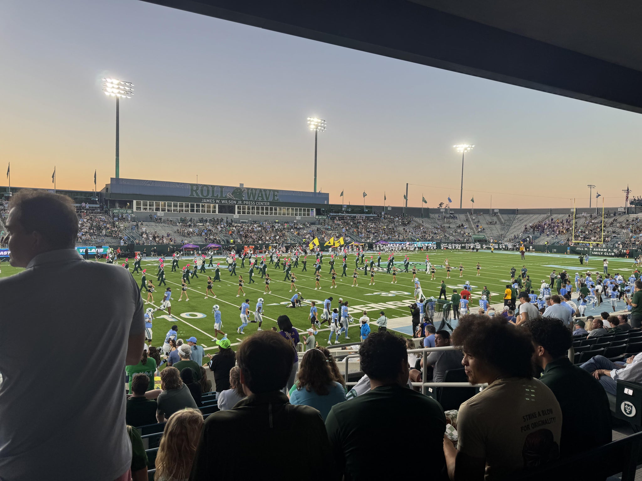 Vue réelle des fans prise de la Section 102 au site Yulman Stadium par Stephen R